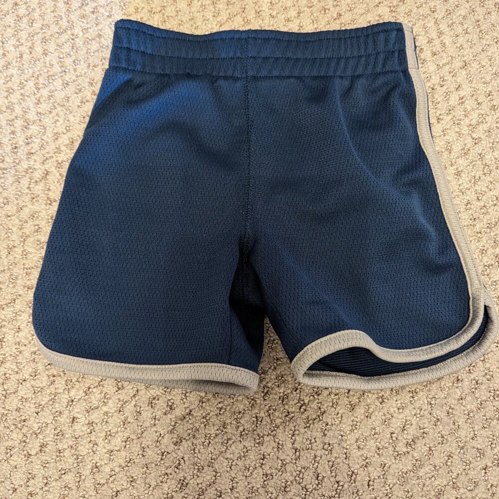 5 pairs of 2t shorts